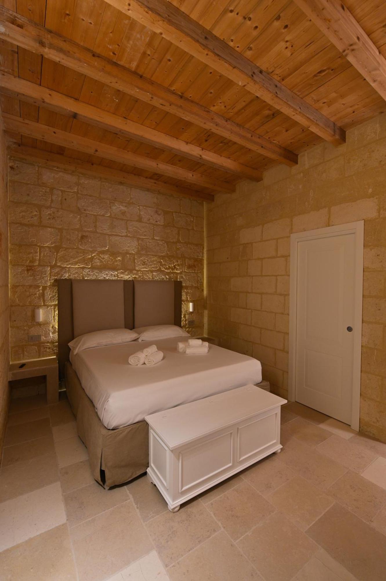Palazzo Momi Bed & Breakfast Bari Dış mekan fotoğraf