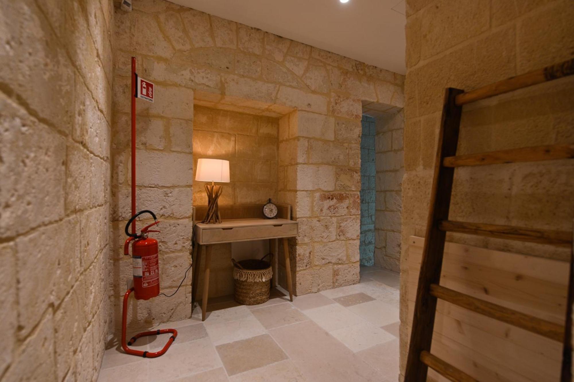 Palazzo Momi Bed & Breakfast Bari Dış mekan fotoğraf